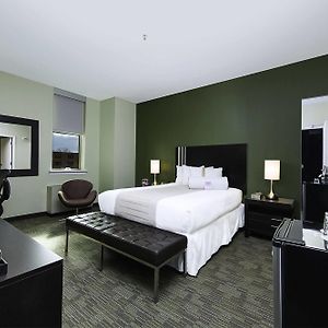 Executive Queen Room
